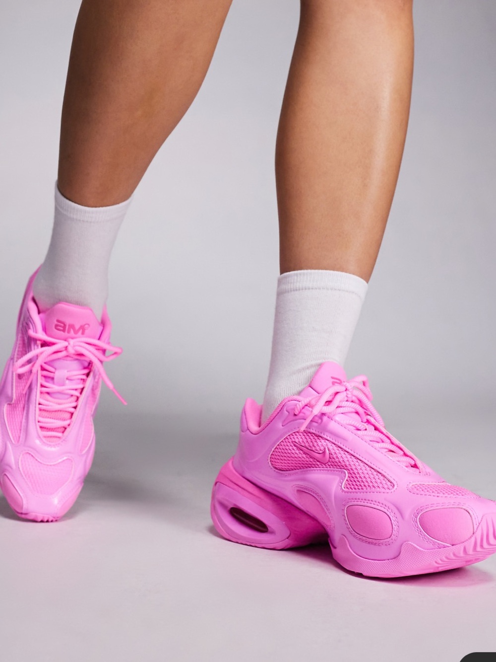 Nike women’s  Pink Air Max Muse Sneakers NWOT no original box 🗃️
